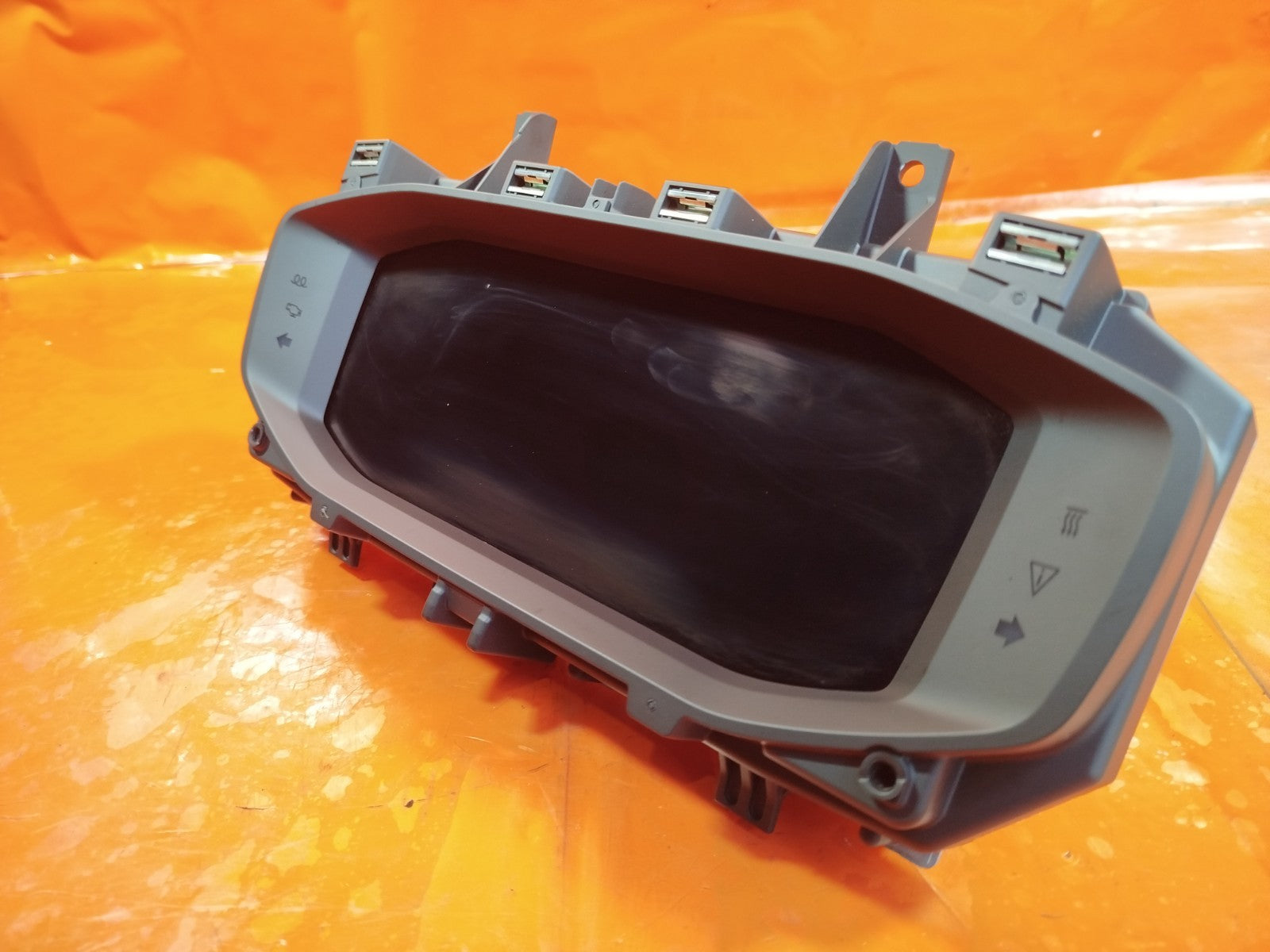 ebay-src:https://i.ebayimg.com/00/s/mtiwmfgxnjaw/z/2leaaesw-bnpblaa/$_57.jpg