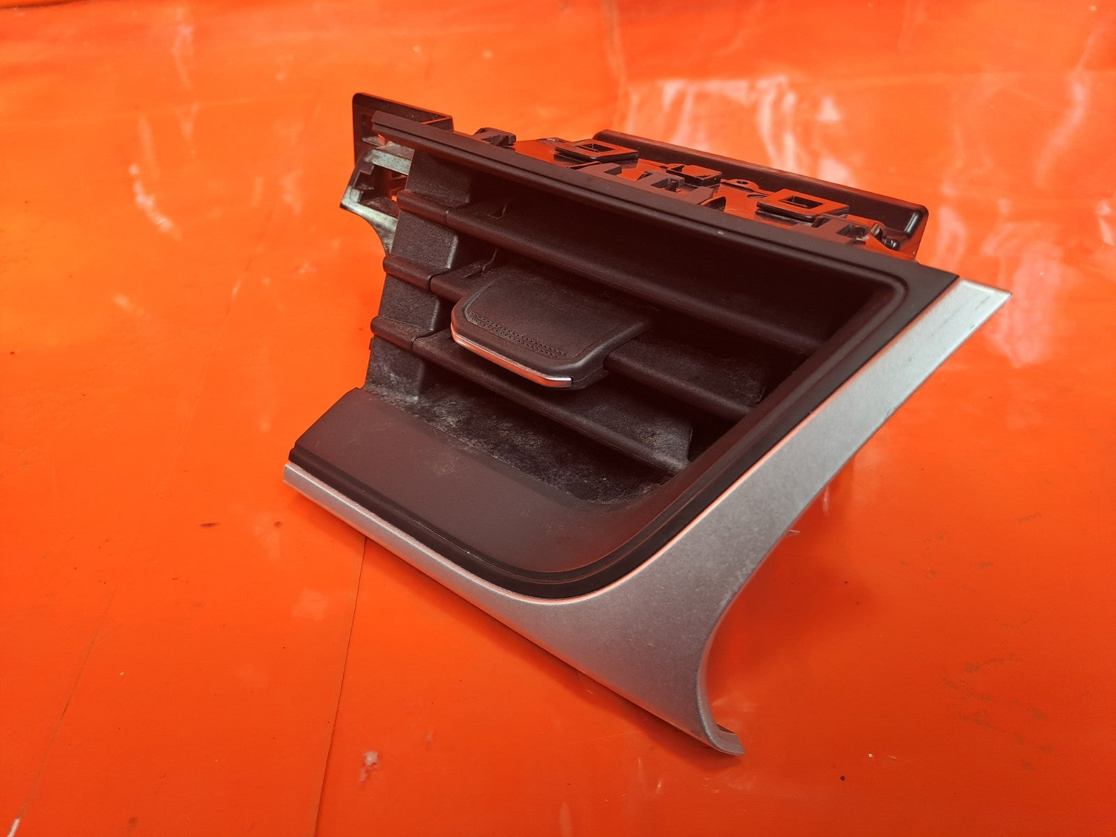 ✅2021 Renault Captur MK2 Dash Vent Right Side Central 687507565R + Warranty A385 - Image 2