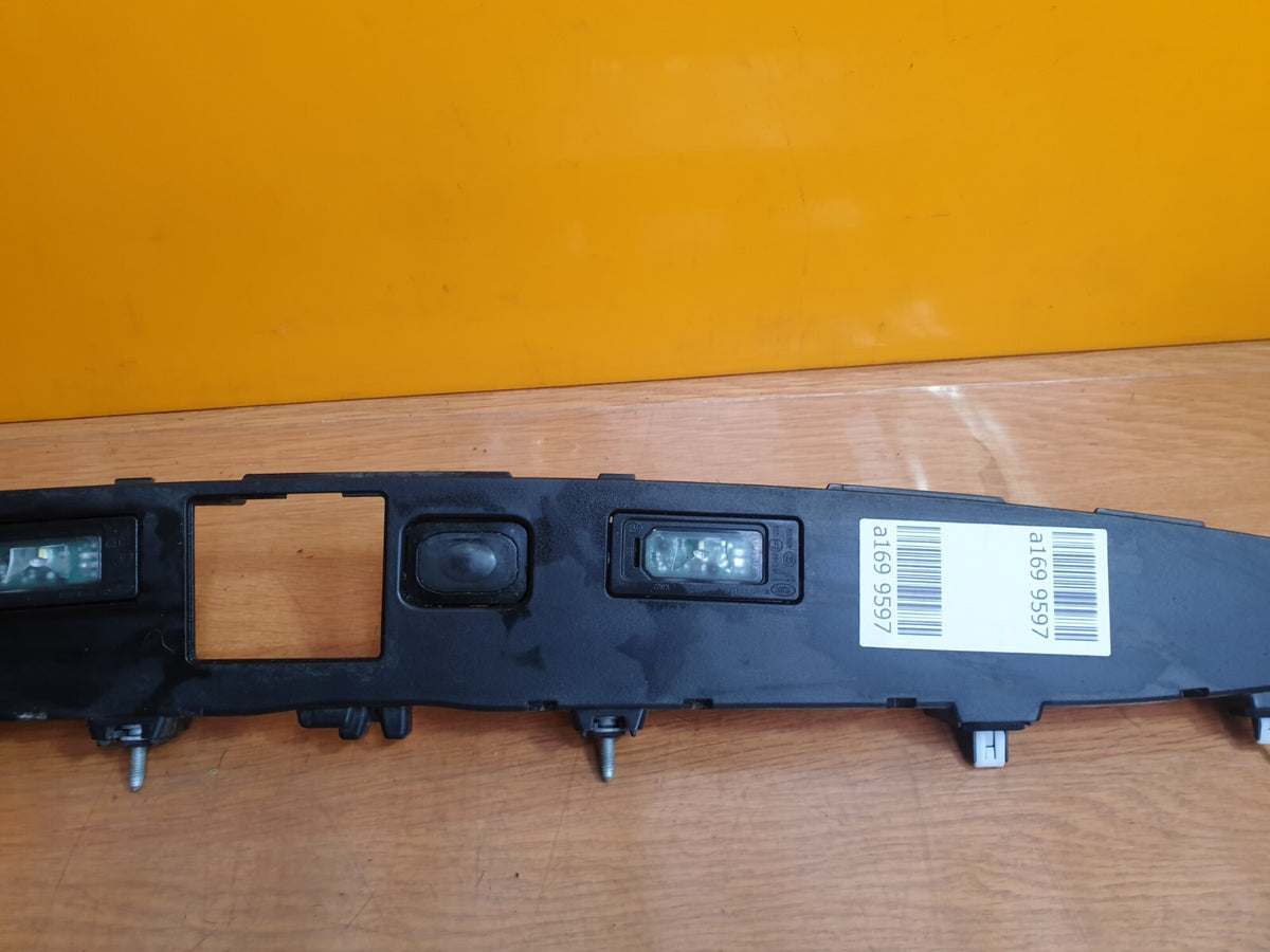 2022 Range Rover Evoque L551 Tailgate Boot Handle Trim K8D2-404C42-A A169 - Image 5