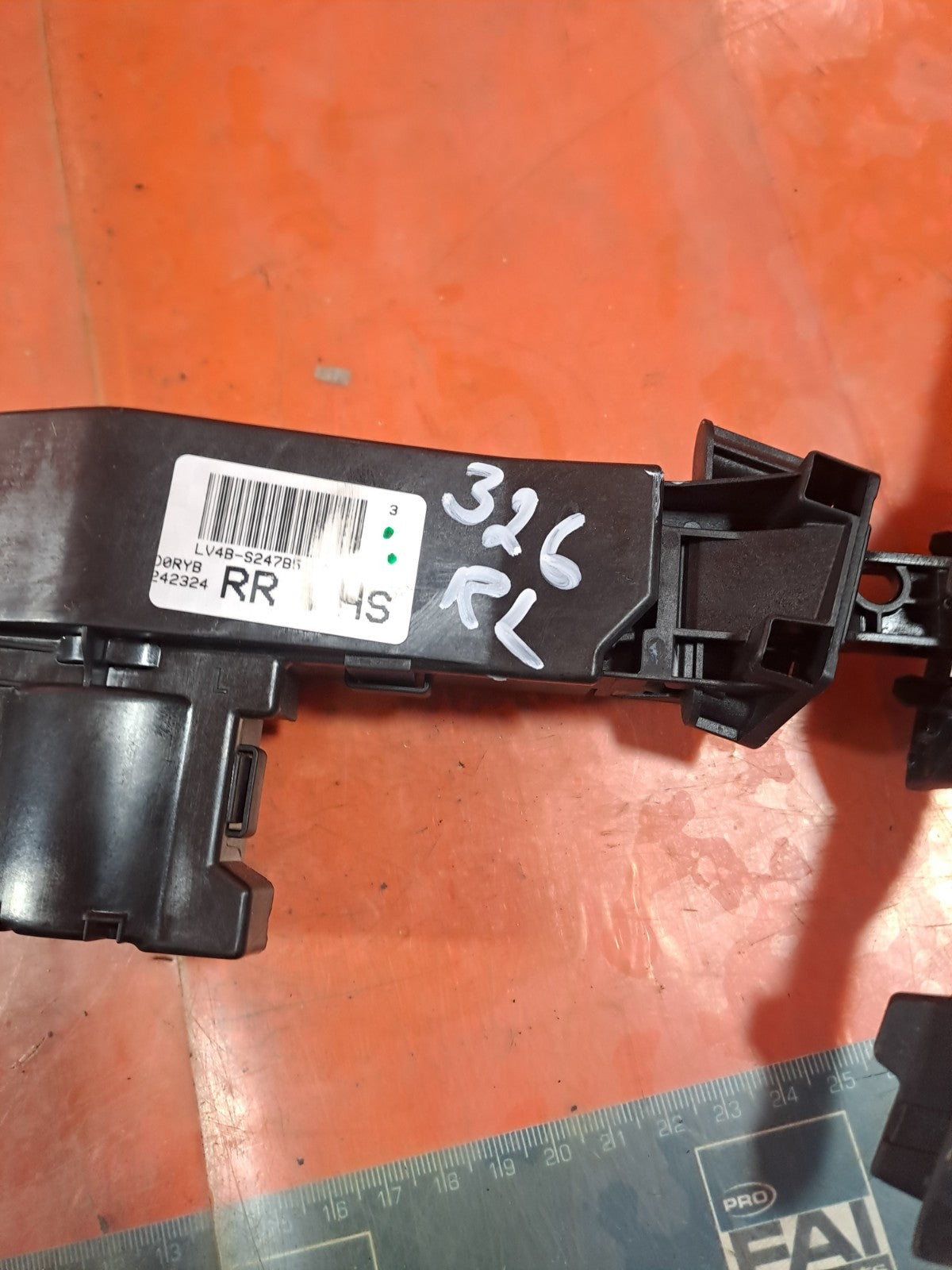 ✅FORD KUGA ST-LINE 2.5 PETROL 2025 REAR LEFT DOOR STOPPER LV4BS247B50 Warranty - Image 6