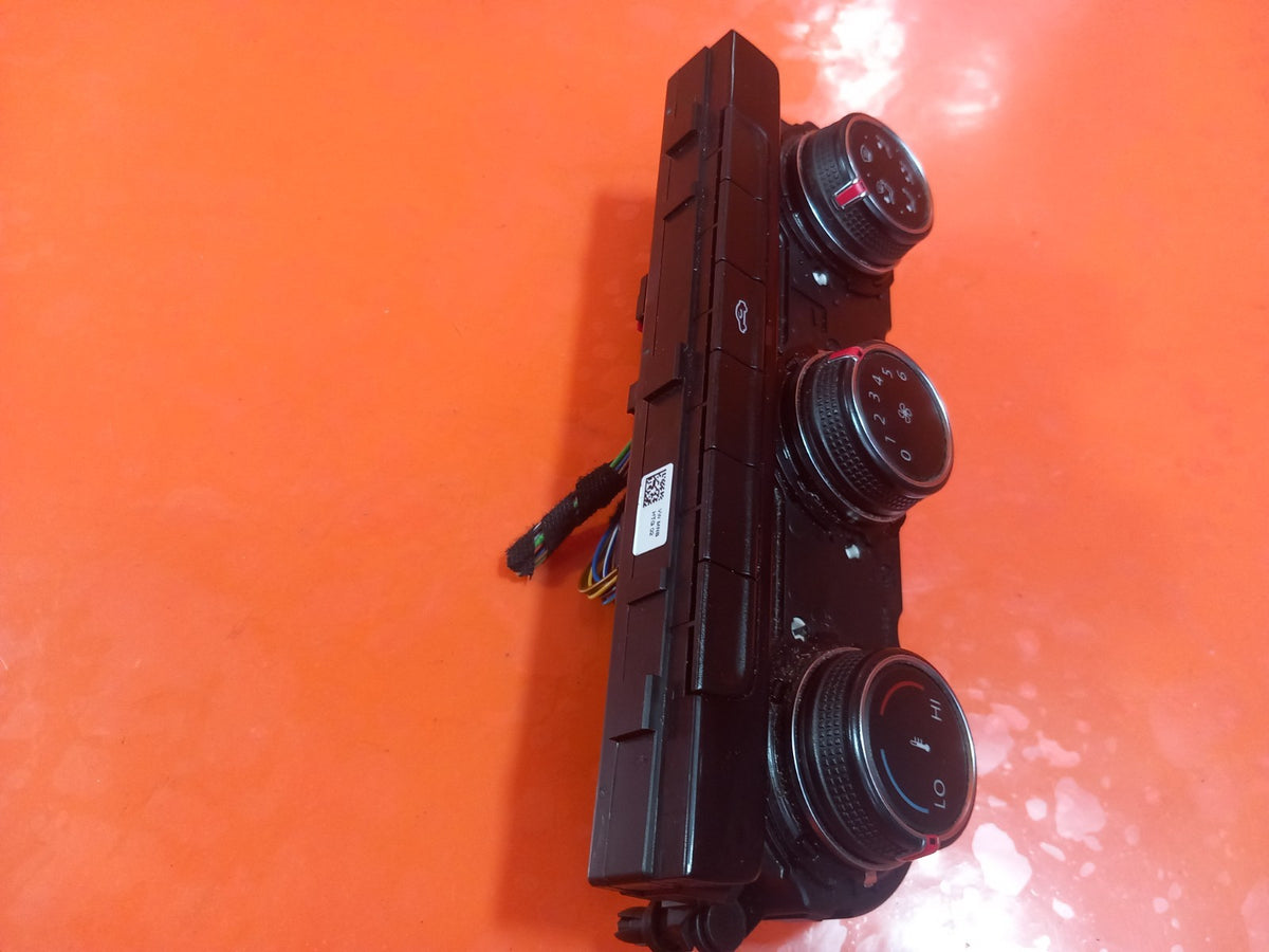 2021 VW Transporter T30 Heater Climate Control Panel 7LA907184C Warranty A412 - Image 4
