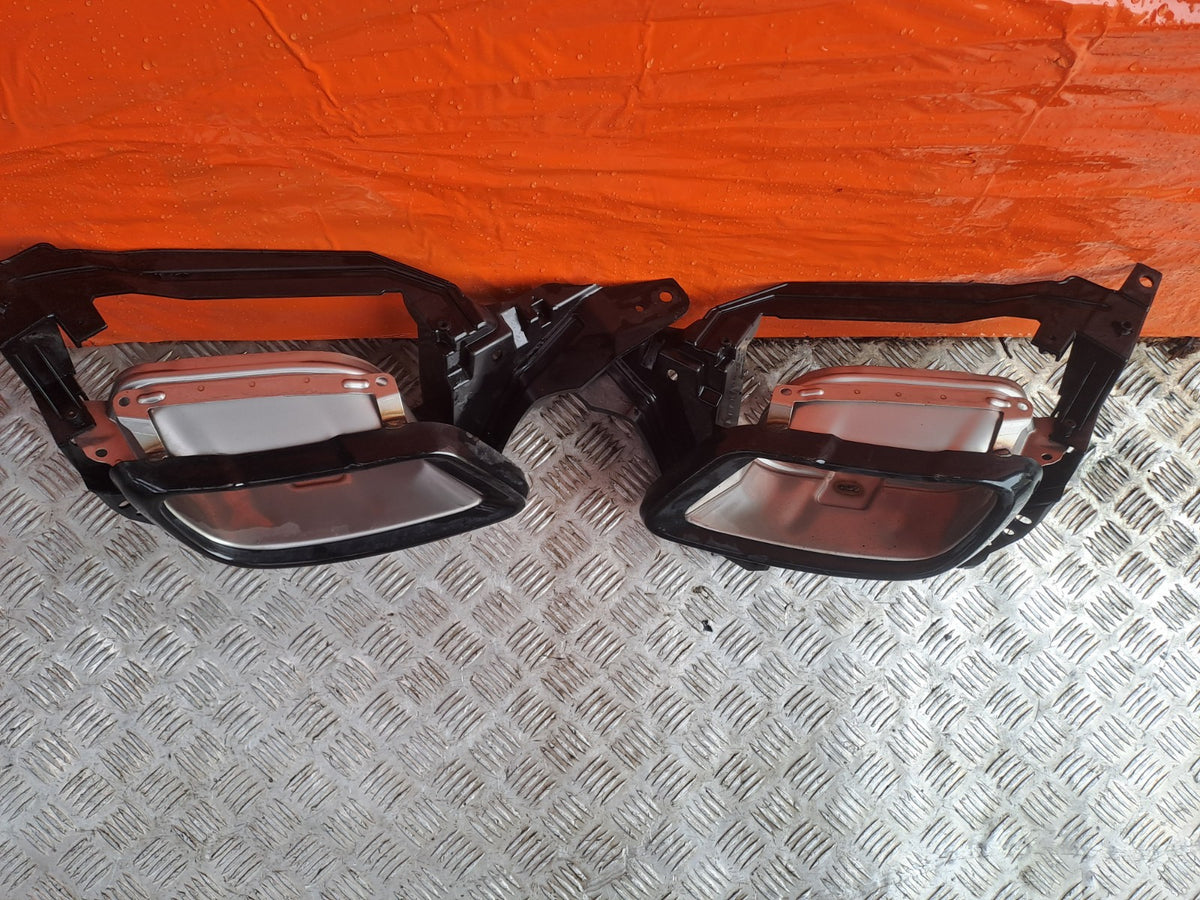 2025 BMW X5 G05 Rear Bumper Exhaust Tips Pair 8074188 8074187 Warranty A398 - Image 8