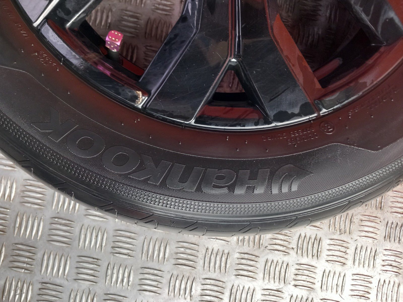 2024 Dacia Jogger Alloy Wheel with Tyre 205/60 R16 403004026R Warranty A391 - Image 9