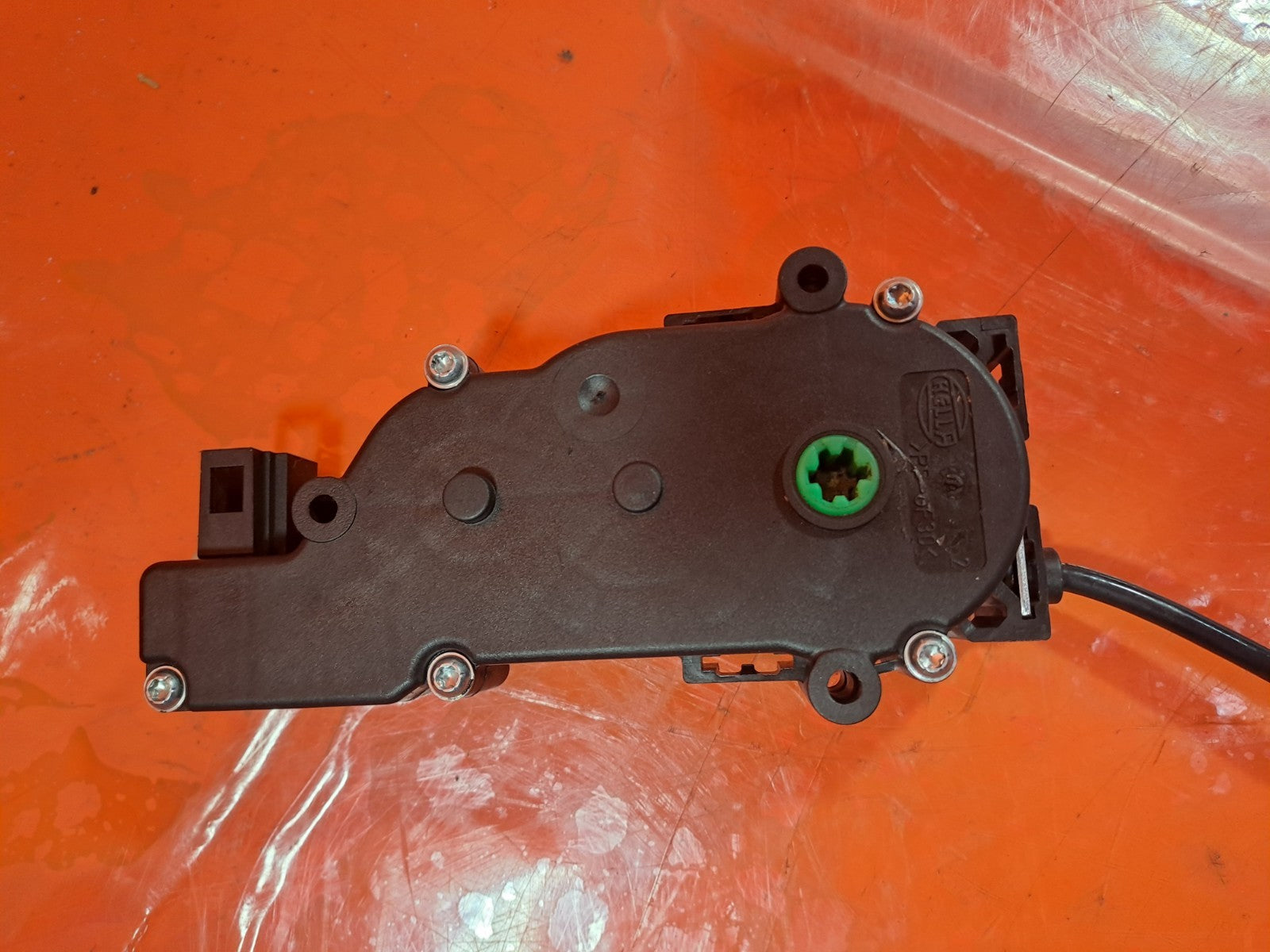 ebay-src:https://i.ebayimg.com/00/s/mtiwmfgxnjaw/z/jlmaaeswgjzpicrc/$_57.jpg