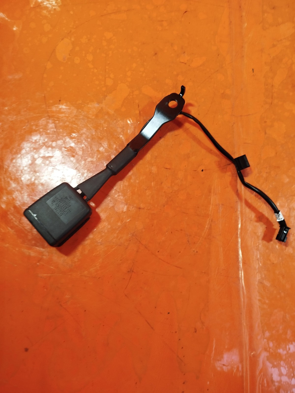 ✅2024 SKODA KAMIQ SE FRONT RIGHT SEAT BELT BUCKLE 6A01F85 + WARRANTY A319 - Image 1