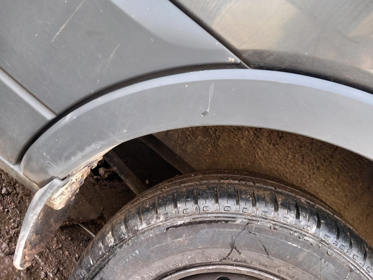 2019 Ford Transit 310 Rear Right Wheel Arch Trim Moulding Warranty A424 - Image 2
