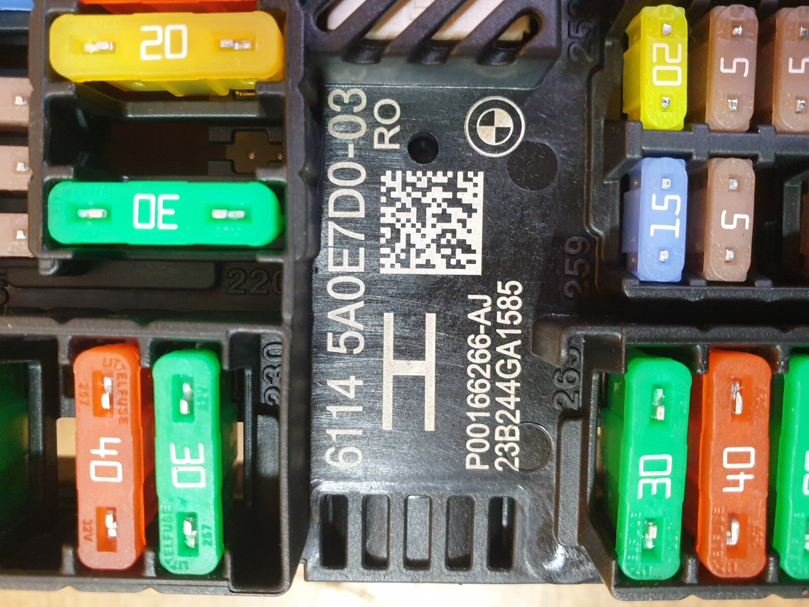 ebay-src:https://i.ebayimg.com/00/s/mtiwmfgxnjaw/z/s0gaaoswetpmzvak/$_57.jpg