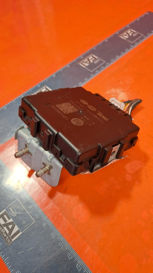 KIA Xceed 4 Isg 1.5 Petrol 2021 PARKING ASSIST CONTROL ECU 99910-J7500 Warranty - Image 2