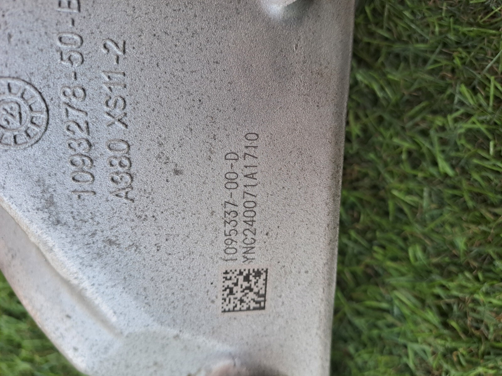 2024 TESLA MODEL 3 LONG ENGINE MOUNTING BRACKET LEFT 1093278-50-B +WARRANTY A207 - Image 9