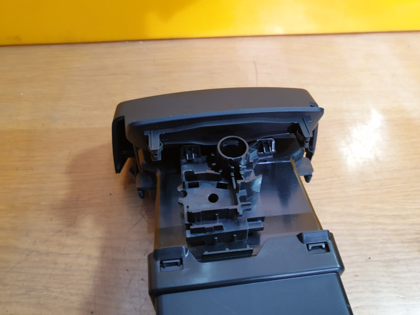 ✅Audi A3 8Y S Line 2021 Rear Center Console Air Vent 8Y0857042 + Warranty A149 - Image 7
