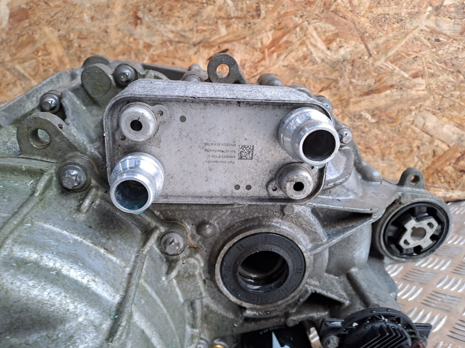 ebay-src:https://i.ebayimg.com/00/s/mtiwmfgxnjaw/z/mncaaoswcjfn8ws3/$_57.jpg