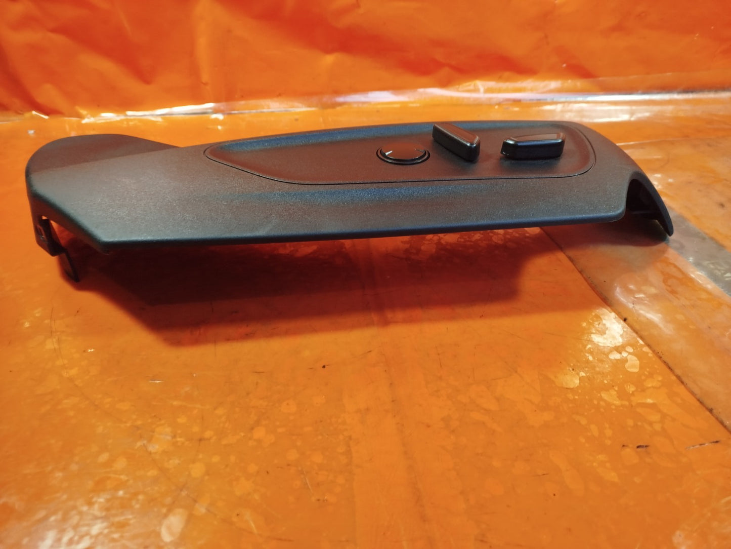 ebay-src:https://i.ebayimg.com/00/s/mtiwmfgxnjaw/z/98maaeswdgvplm8c/$_57.jpg