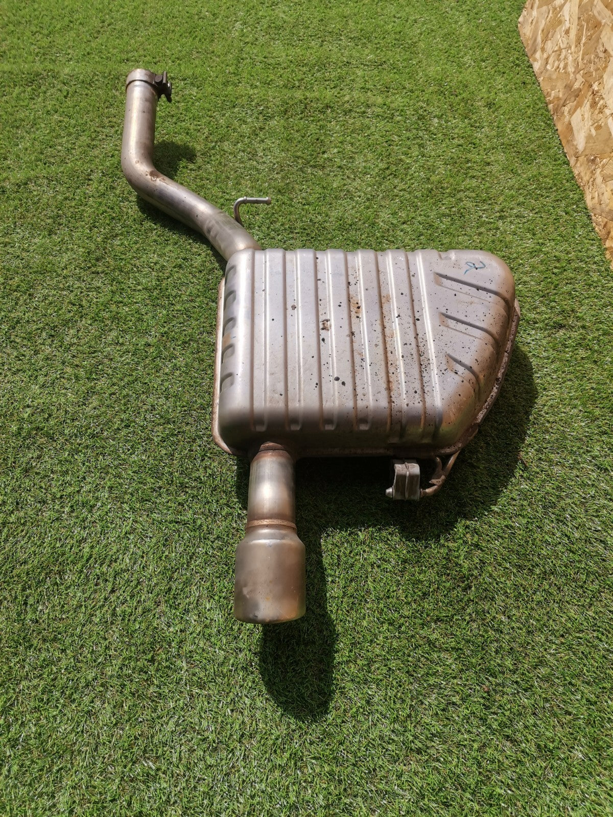 JAGUAR F-PACE X761 3.0 PETROL 2017 EXHAUST SILENCER MUFFLER HK835K244GF Warranty - Image 5