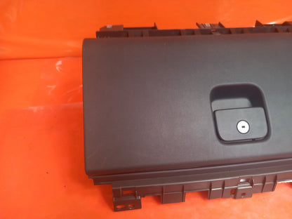 2025 Land Rover Defender L663 Glove Box Compartment L8B2-060T10-AG Warranty A396 - Image 3