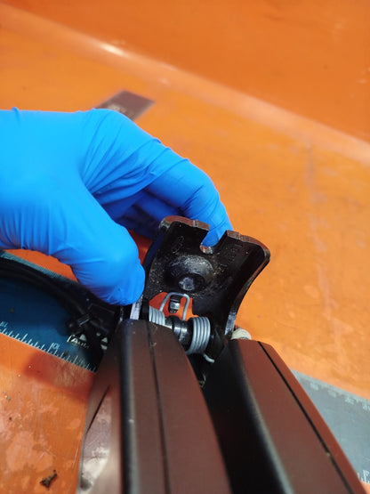 ✅Ford Mondeo Titanium 2015 2.0 Diesel REAR SEAT BELT BUCKLE DS73-F613K12-AC35B8 - Image 7