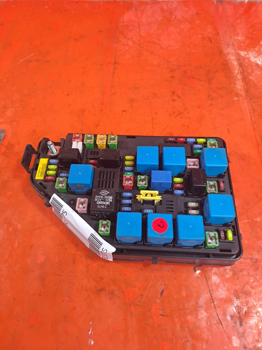 ✅Ssangyong Korando S 2013 2.0 Diesel FUSEBOX RELAY BOX 84410-09000 82356-14000 - Image 1