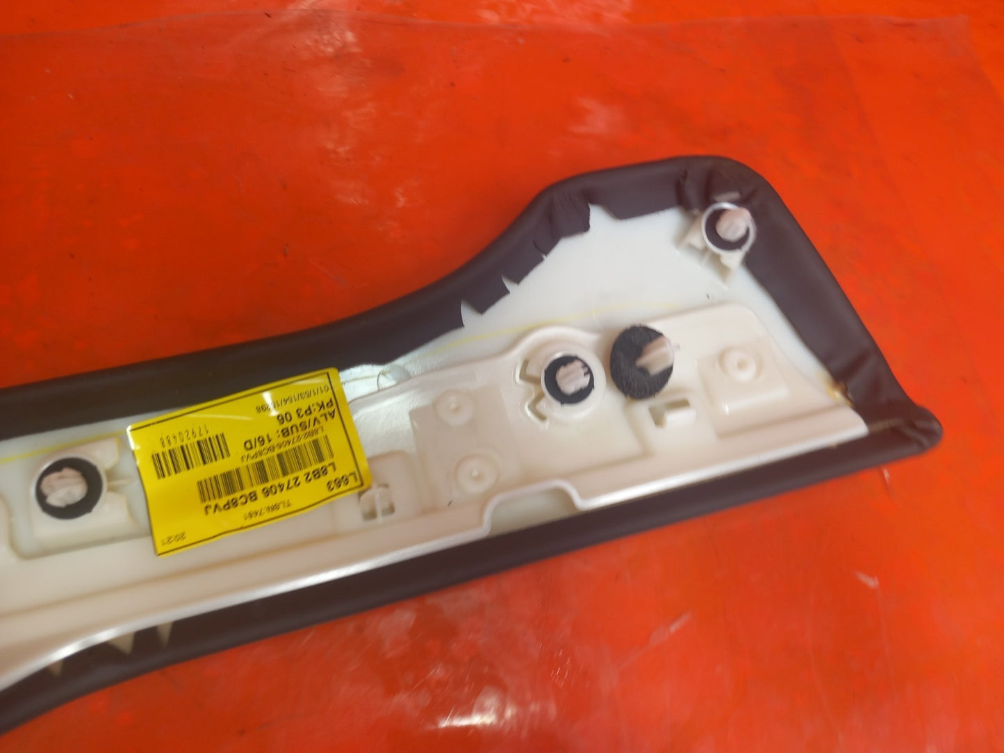 2025 Land Rover Defender L663 Door Trim Rear Right L8B2-27406-BC Warranty A396 - Image 9