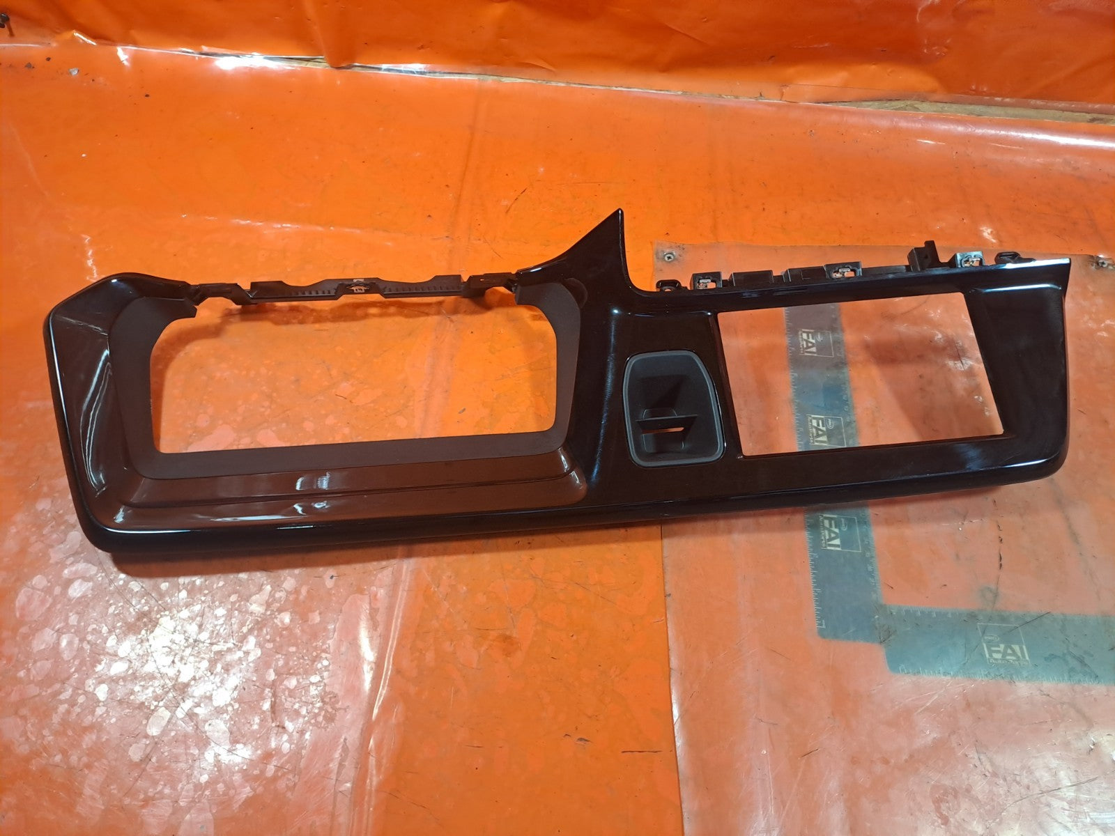 ebay-src:https://i.ebayimg.com/00/s/mtiwmfgxnjaw/z/r8yaaeswflrpovpc/$_57.jpg