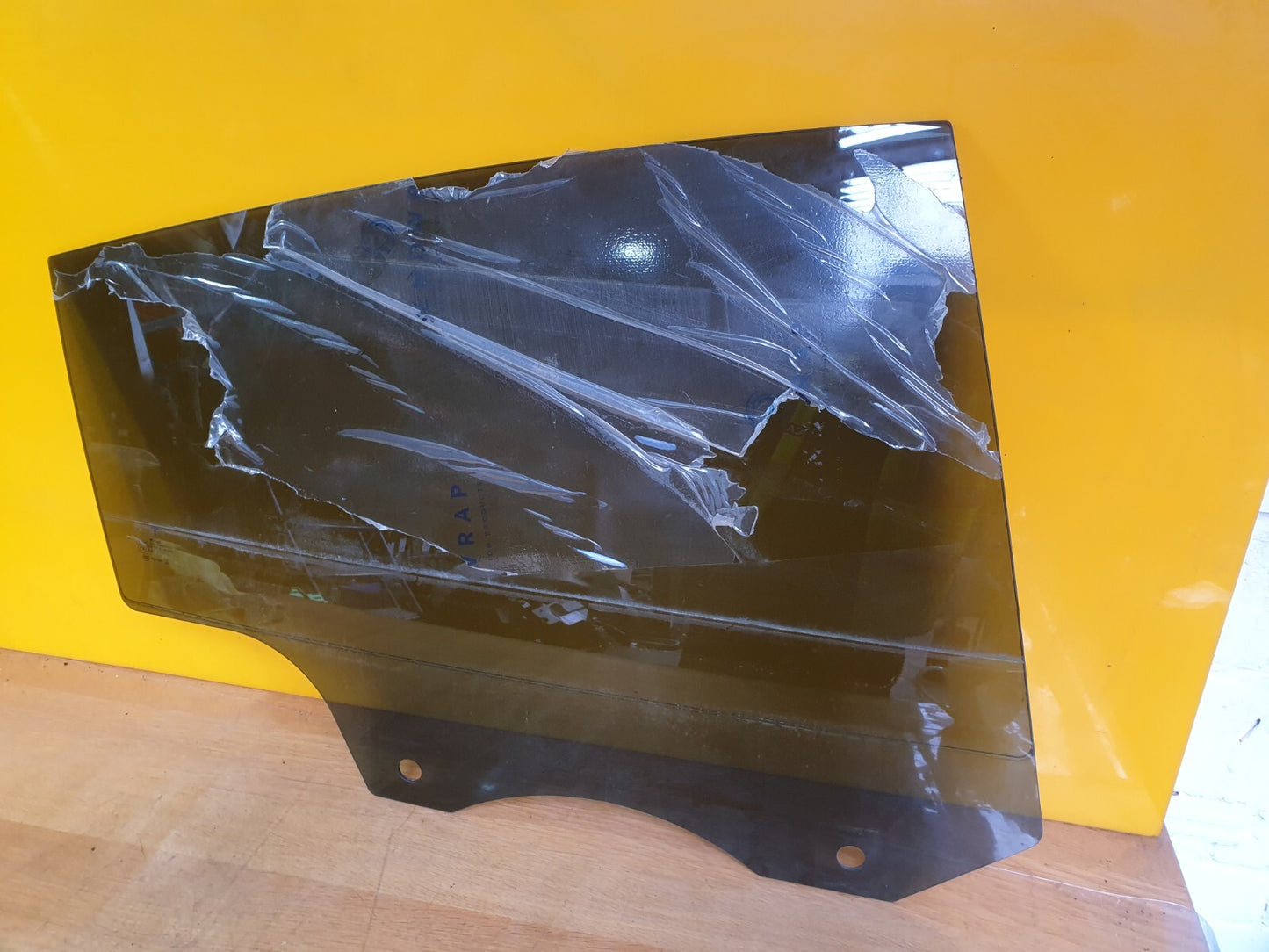 ✅2022 TESLA MODEL Y REAR RIGHT DOOR WINDOW GLASS 43R-011876 + WARRANTY A172 - Image 4