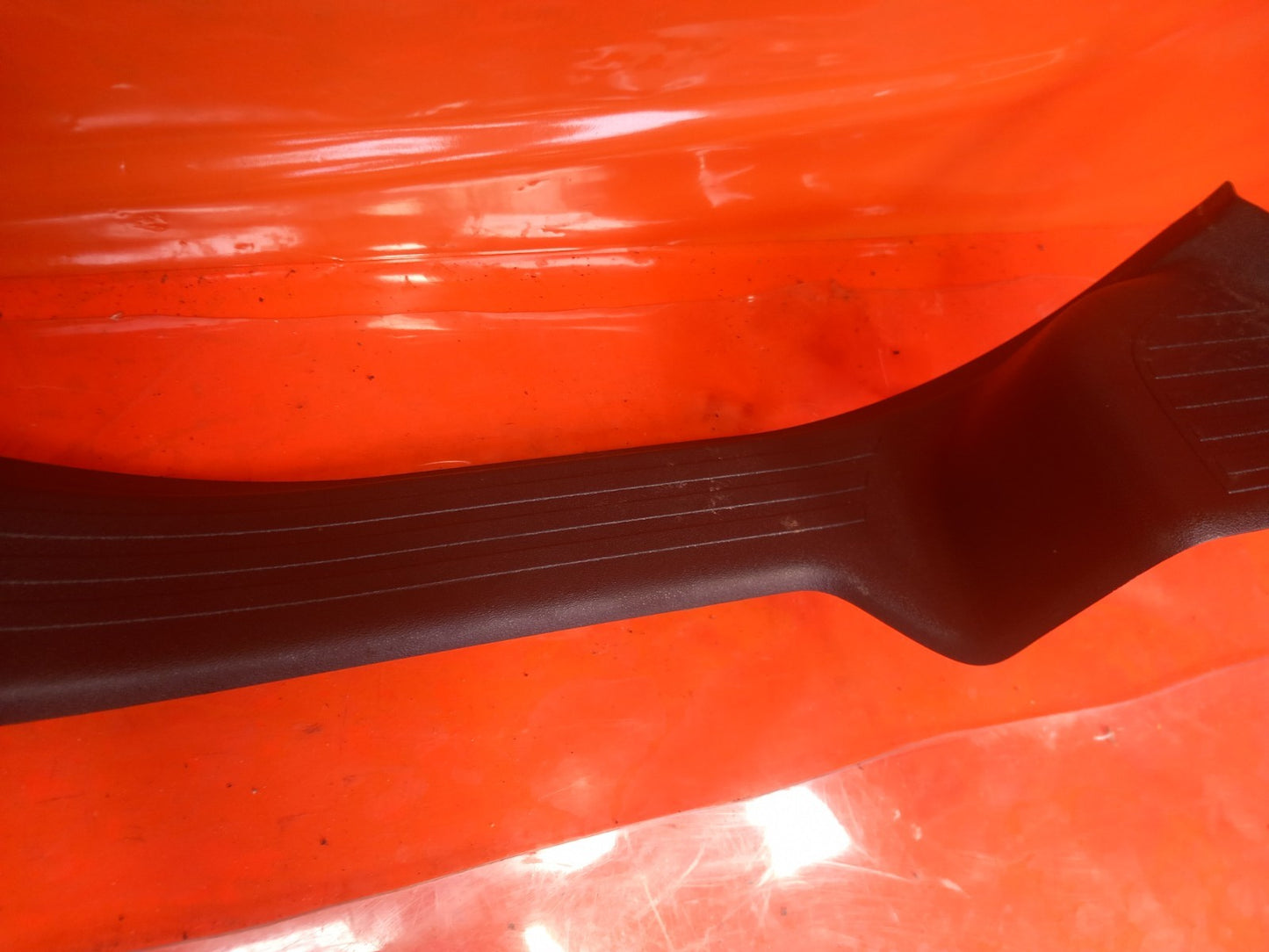 Land Rover Defender L663 3.0 Diesel 2025 Rear Right Door Step Trim L8B213244A - Image 5