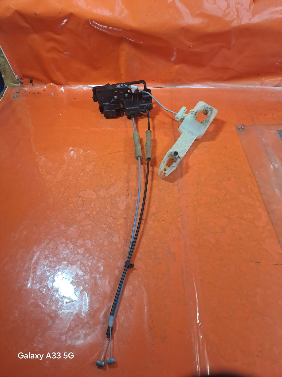 ✅SSANGYONG KORANDO 2.2 DIESEL 2015 REAR LEFT DOOR LOCK MECHANISM Warranty A337 - Image 5