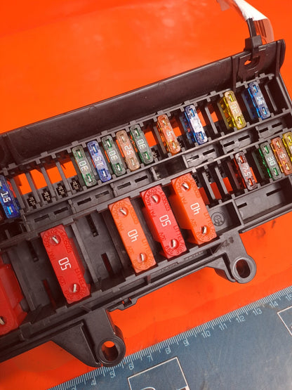 ✅2008 BMW 7 SERIES E66 POWER DISTRIBUTION FUSE BOX 6900582 + WARRANTY A255 - Image 3