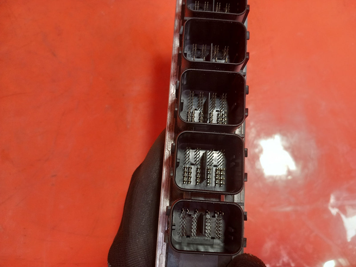 ebay-src:https://i.ebayimg.com/00/s/mtiwmfgxnjaw/z/vi0aaesw7djqguh5/$_57.jpg