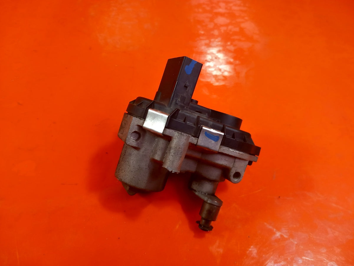 ebay-src:https://i.ebayimg.com/00/s/mtiwmfgxnjaw/z/ulmaaeswq2jqnl0x/$_57.jpg