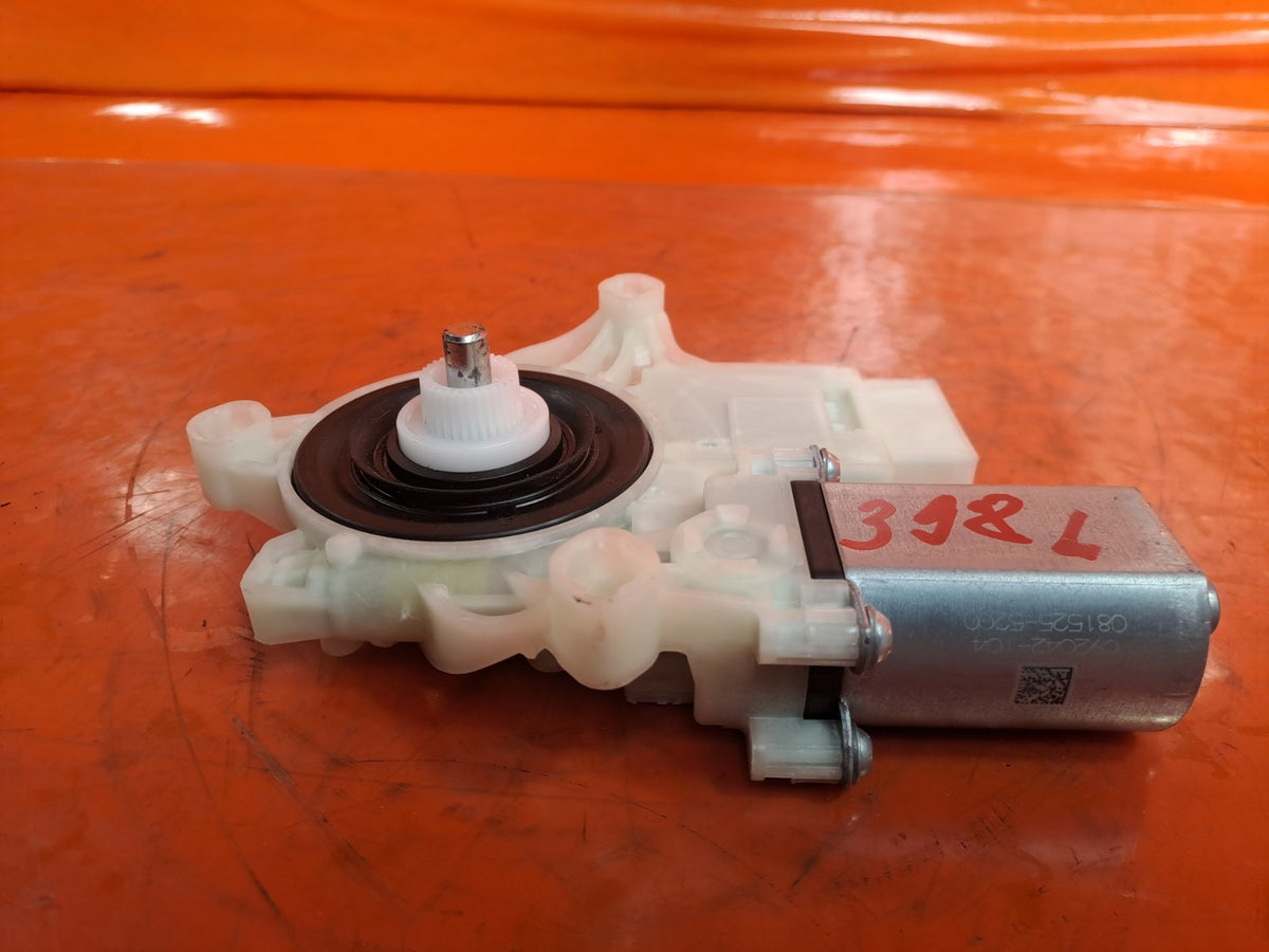 ebay-src:https://i.ebayimg.com/00/s/mtiwmfgxnjaw/z/2emaaeswcqjqdgly/$_57.jpg