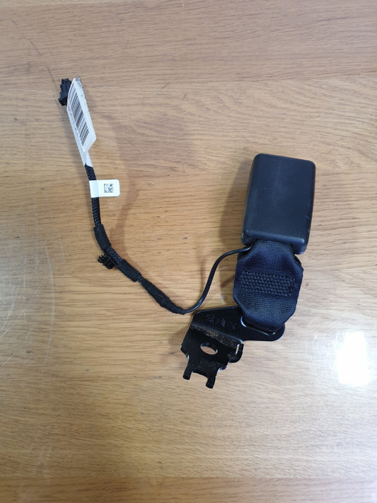 ✅2020 PEUGEOT 208 ALLURE EV REAR LEFT SEAT BELT BUCKLE 640351300C Warranty A197 - Image 1