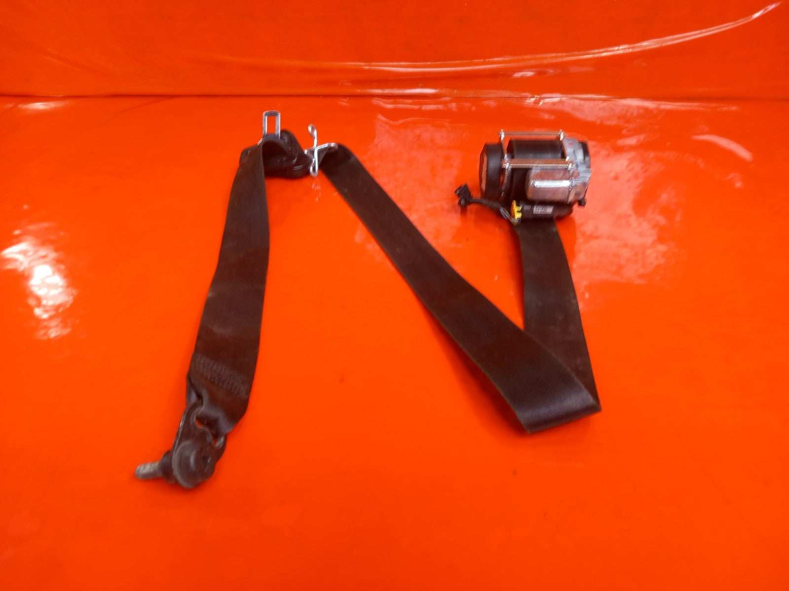 2017 Ford Transit Connect Seat Belt Front Right 620906500 Warranty A369 - Image 2