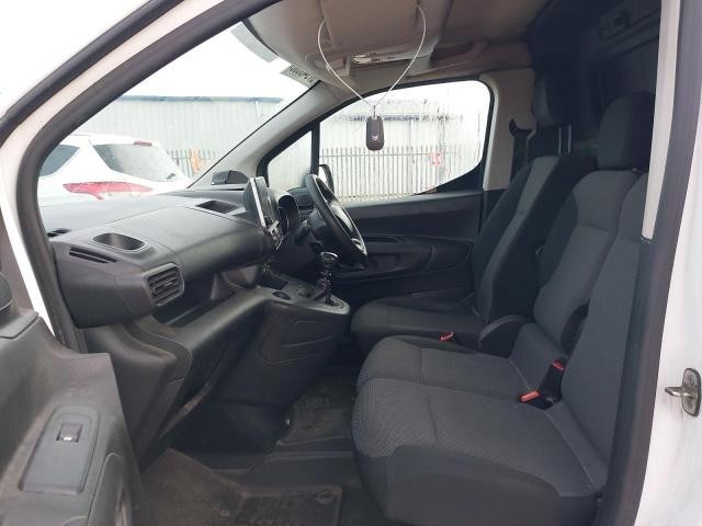 Citroen Berlingo 1.5 Diesel 2022 Breaking Price Per Wheel Nut Only White A417 - Image 5