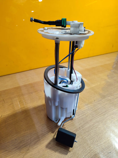 ✅Mitsubishi Outlander 2.0 Hybrid 2017 Fuel Pump Sender Unit 2921000640 A105 - Image 2
