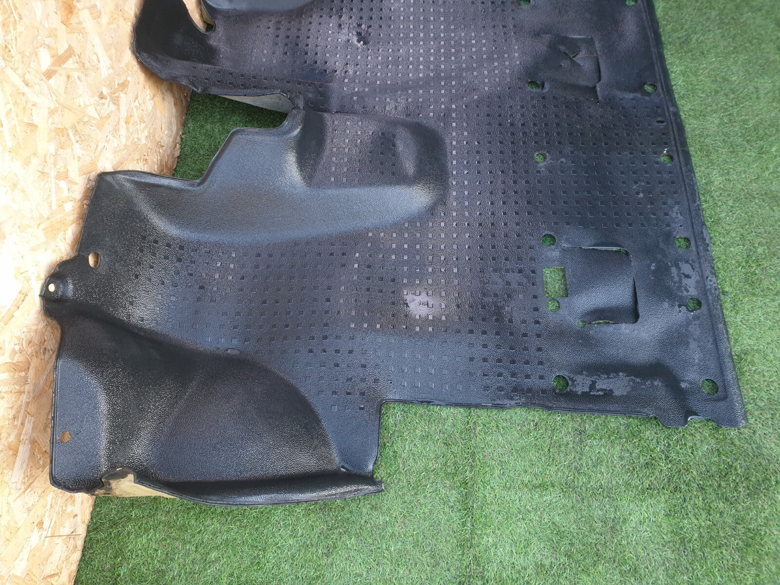 VW TRANSPORTER T6 2.0 DIESEL 2016 FRONT CABIN INTERIOR FLOOR 7E2863711С Warranty - Image 11