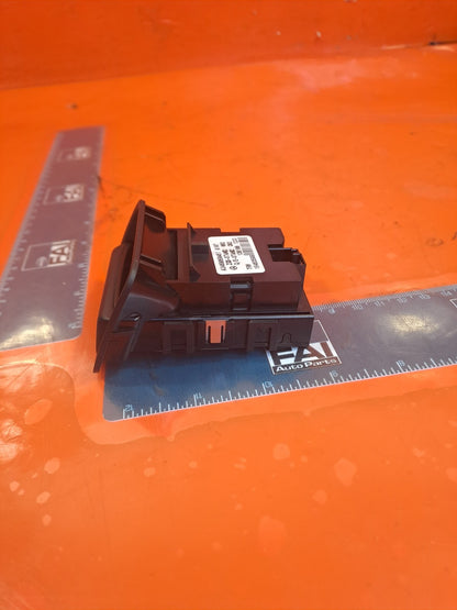 ✅Mercedes W176 A 180 1.5 Diesel 2013 Electric Handbrake Switch A2469050451 A195 - Image 9