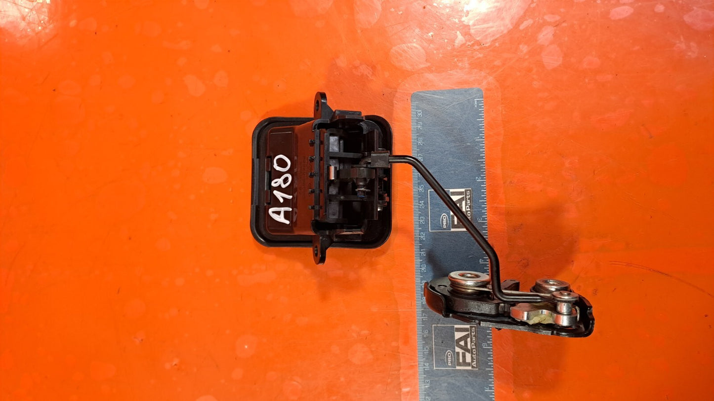 ebay-src:https://i.ebayimg.com/00/s/otawwde2mda=/z/xdcaaoswwztnconl/$_57.jpg