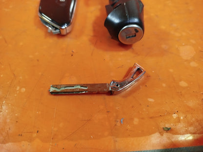 ✅CUPRA BORN V2 Ev 2023 IGNITION WITH KEYS Warranty A272 - Image 3