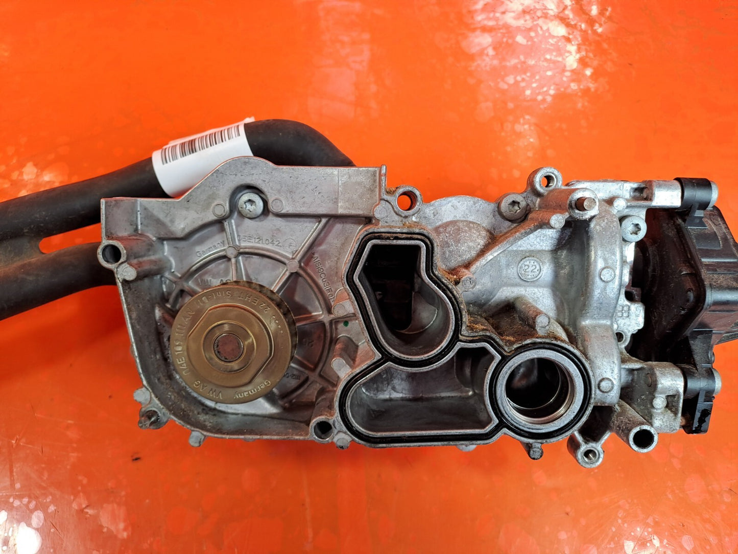 VW TAIGO LIFE 1.0 PETROL 2023 WATER COOLANT PUMP THERMOSTAT HOUSING 05E907593 - Image 5