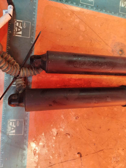2016 Audi Q5 8R 2.0TDI Electric Tailgate Strut Pair 80A827851A Warranty A152 - Image 3