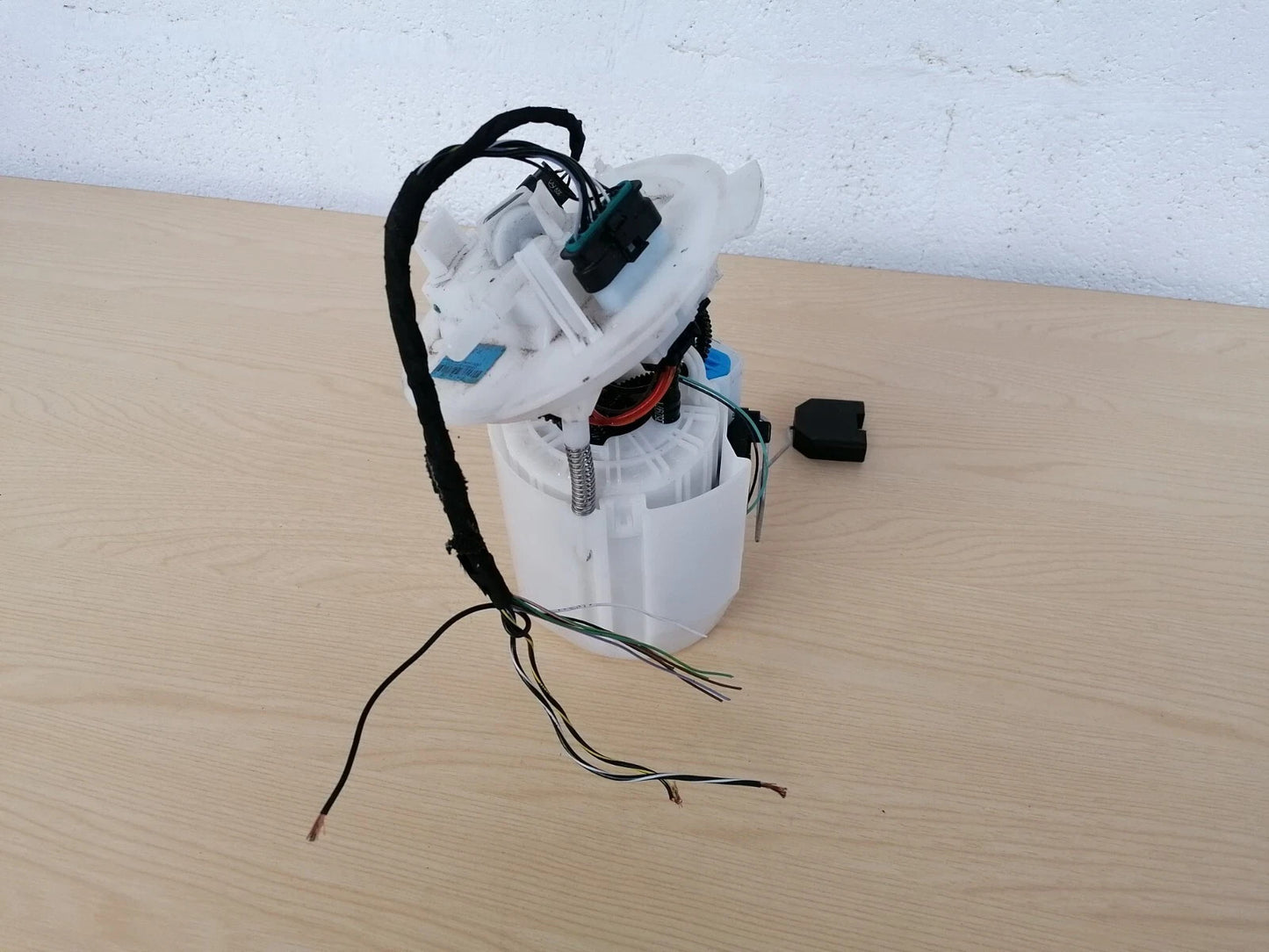 ✅Mercedes CLS 450 W257 3.0 Petrol 2019 Fuel Pump Tank Sender Unit A2054702702 - Image 3