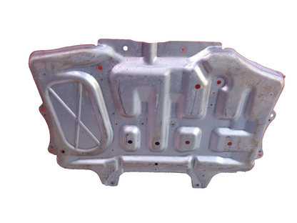 Land Rover Defender L663 3.0 Diesel 2025 Front Bumper Undertray Engine L8B27E063 - Image 1