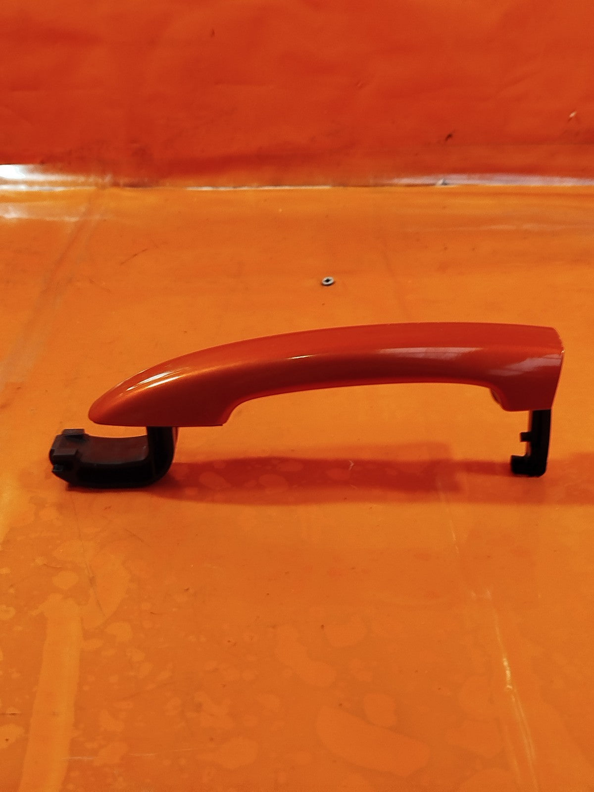 ✅RENAULT CLIO V 1.6 PETROL 2025 FRONT EXTERIOR DOOR HANDLE ORANGE Warranty A331 - Image 1