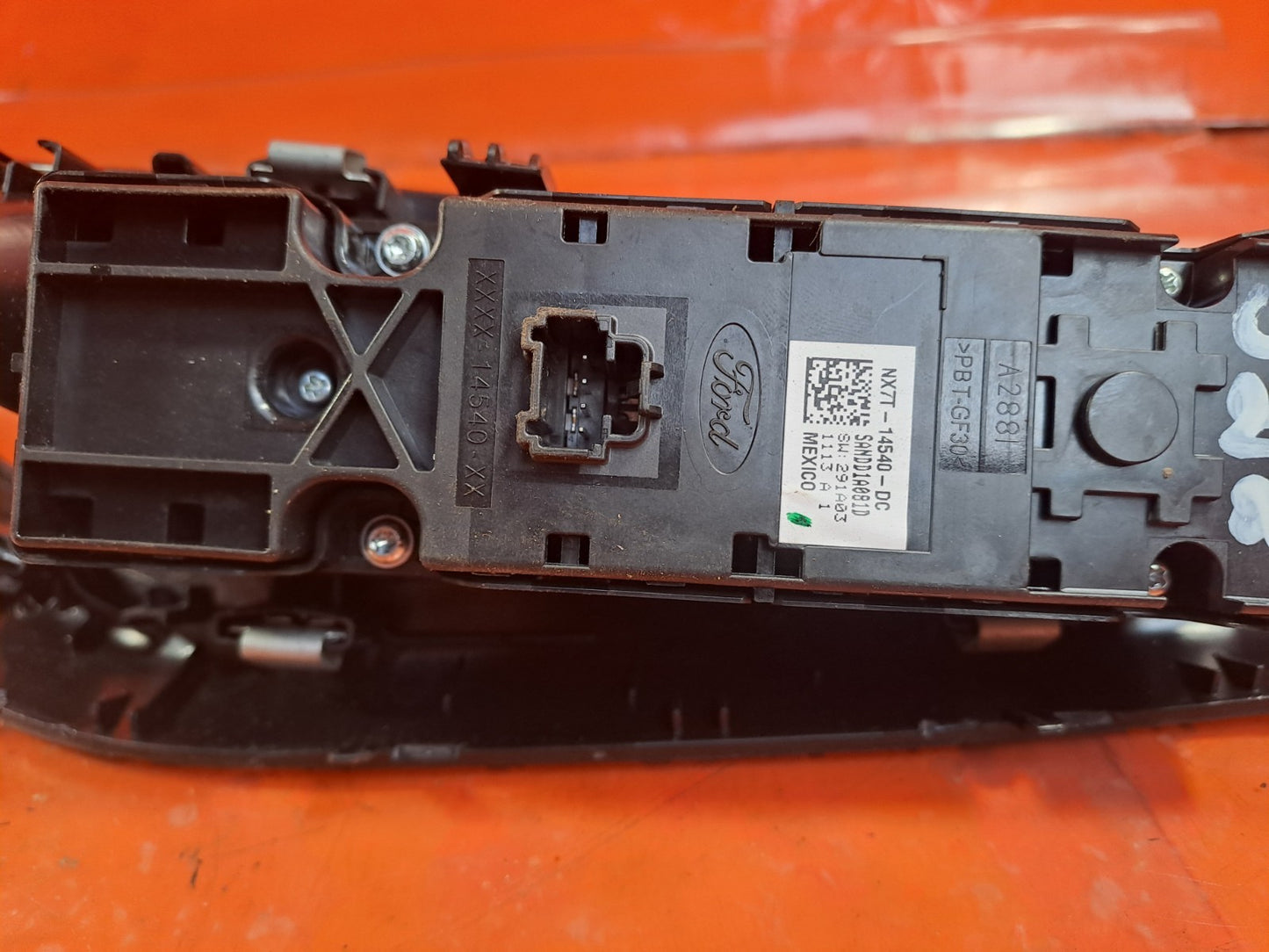 ✅2023 FORD PUMA TITANIUM WINDOW SWITCH FRONT RIGHT NX7T-14540-DC + WARRANTY A328 - Image 9