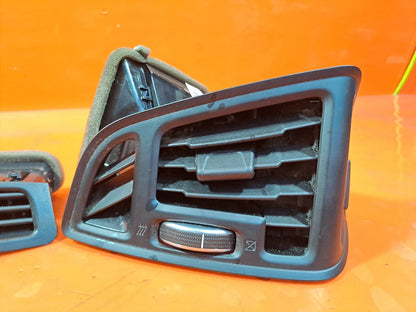 ✅FORD C-MAX ZETEC 1.0 PETROL 2018 DASHBOARD AIR VENTS F1CB-R018B08-BAW Warranty - Image 4