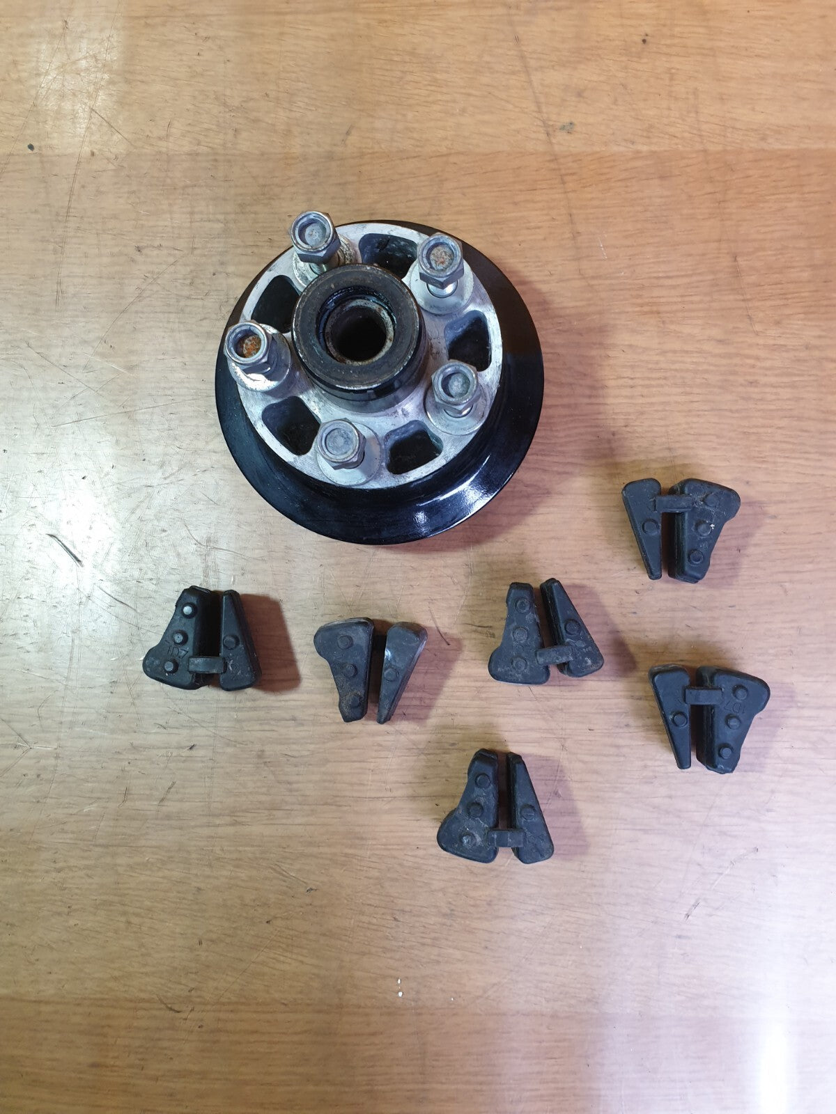 YAMAHA XVS 1300 C 1.3 PETROL 2015 SPROCKET AND WHEEL HUB Warranty A031 - Image 1