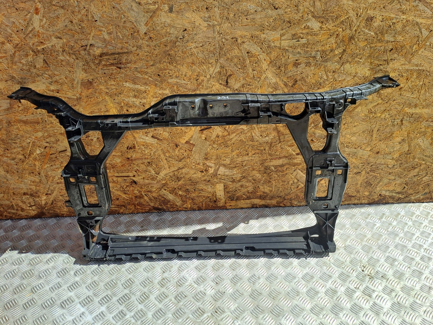 ✅AUDI Q5 S LINE 2.0 DIESEL 2012 FRONT SLAM PANEL RADIATOR SUPPORT 8R0805594B - Image 1