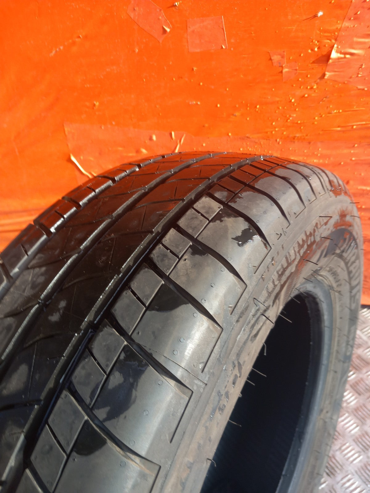 2021 VW Transporter T30 Bridgestone Tyre 215/65 R16 Warranty A412 - Image 5