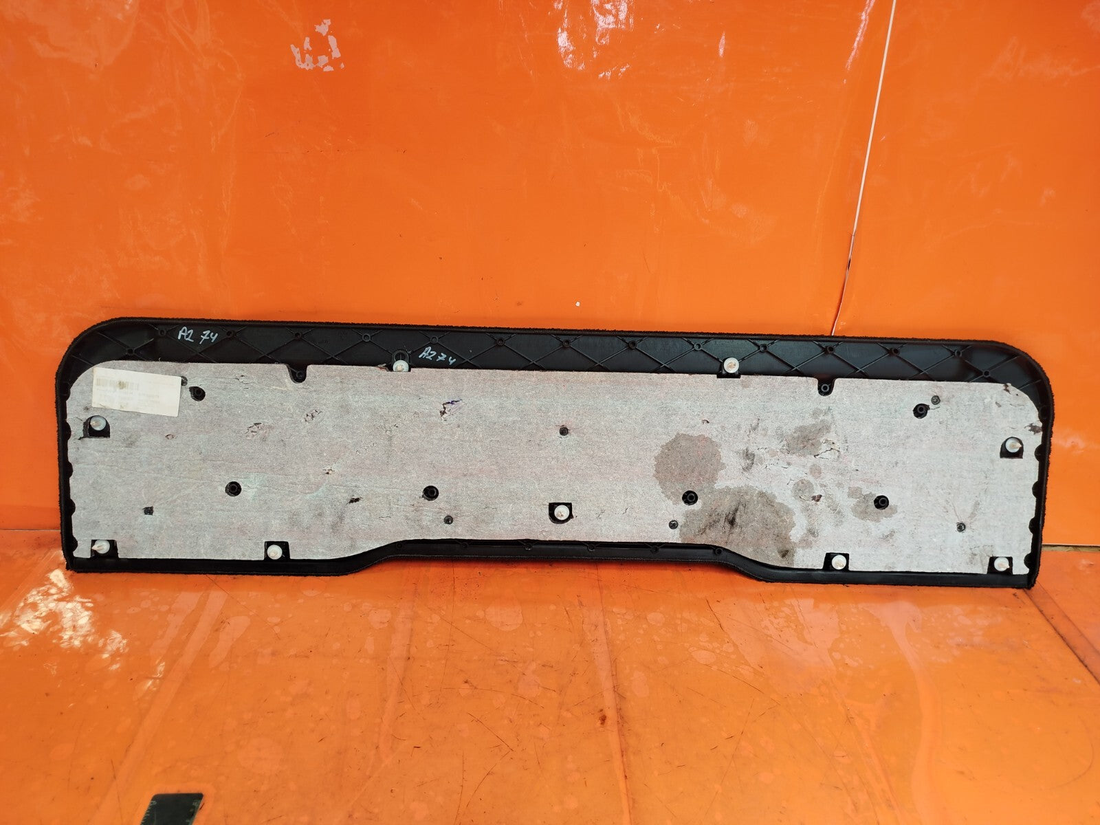 ✅RANGE ROVER VOGUE L322 4.4 PETROL 2005 TAILGATE LOWER CARPET PANEL 5149-8264012 - Image 7