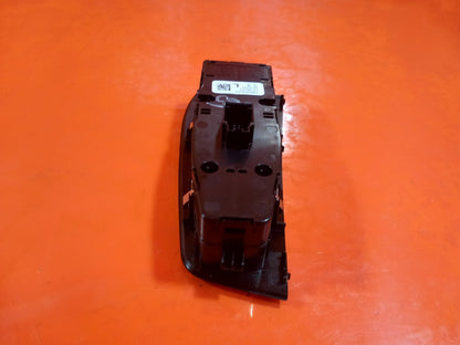 BMW F40 116D 1.5 Diesel 2021 Front Right Door Window Switch 7950754 A365 - Image 10