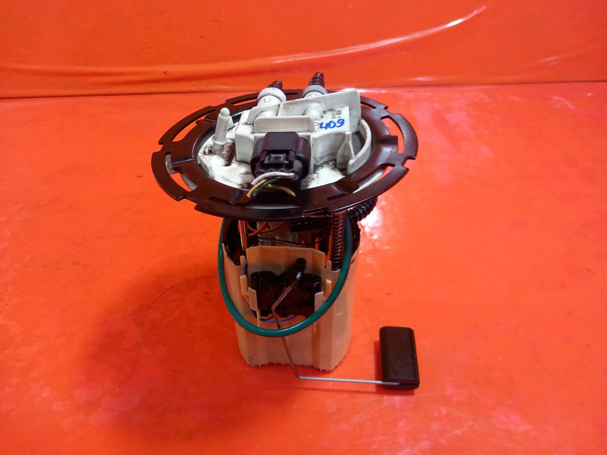 ebay-src:https://i.ebayimg.com/00/s/mtiwmfgxnjaw/z/mdgaaeswtgzqzcub/$_57.jpg
